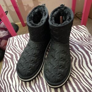 Juicy Couture ankle booties